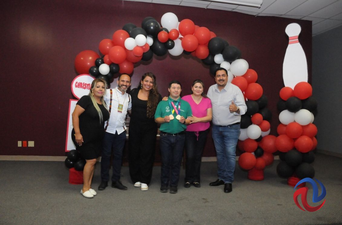 Entregaron reconocimiento a paratleta ganador en Special Olympic México